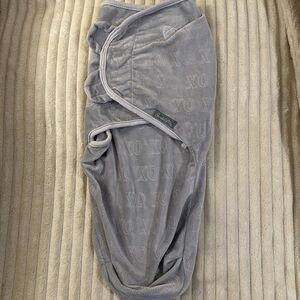 🐥 SwaddleMe - Velour sleep sack/wearable blanket. Size SM/MD